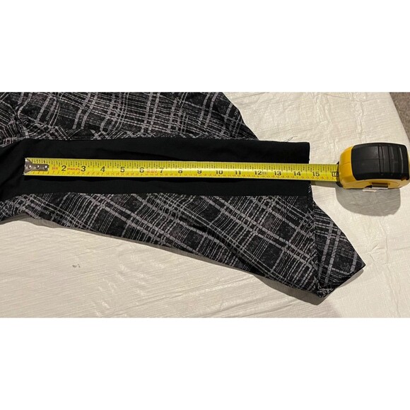 Pearl Izumi Impact Grey/Black Shorts Shell - Men's Medium - Picture 4 of 6